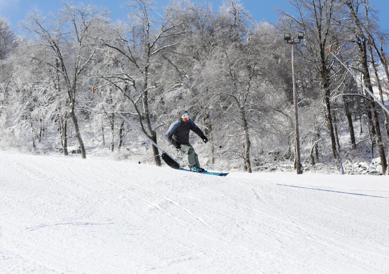 Seven Springs Woodridge 4 Bedroom Premium Condo, Sleeps 10, Deck With Mountain Views Apartment